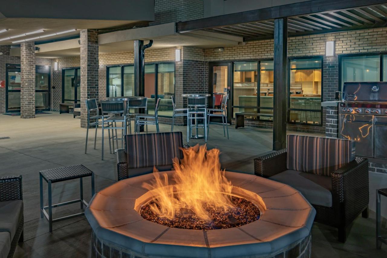 Towneplace Suites By Marriott Dallas Mesquite Exterior photo